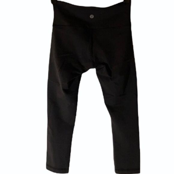 Lululemon Leggings Woman’s Size 2 Cropped Black Stretch - Picture 2 of 7
